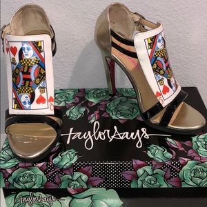 Alice I’m Wonderland theme shoes